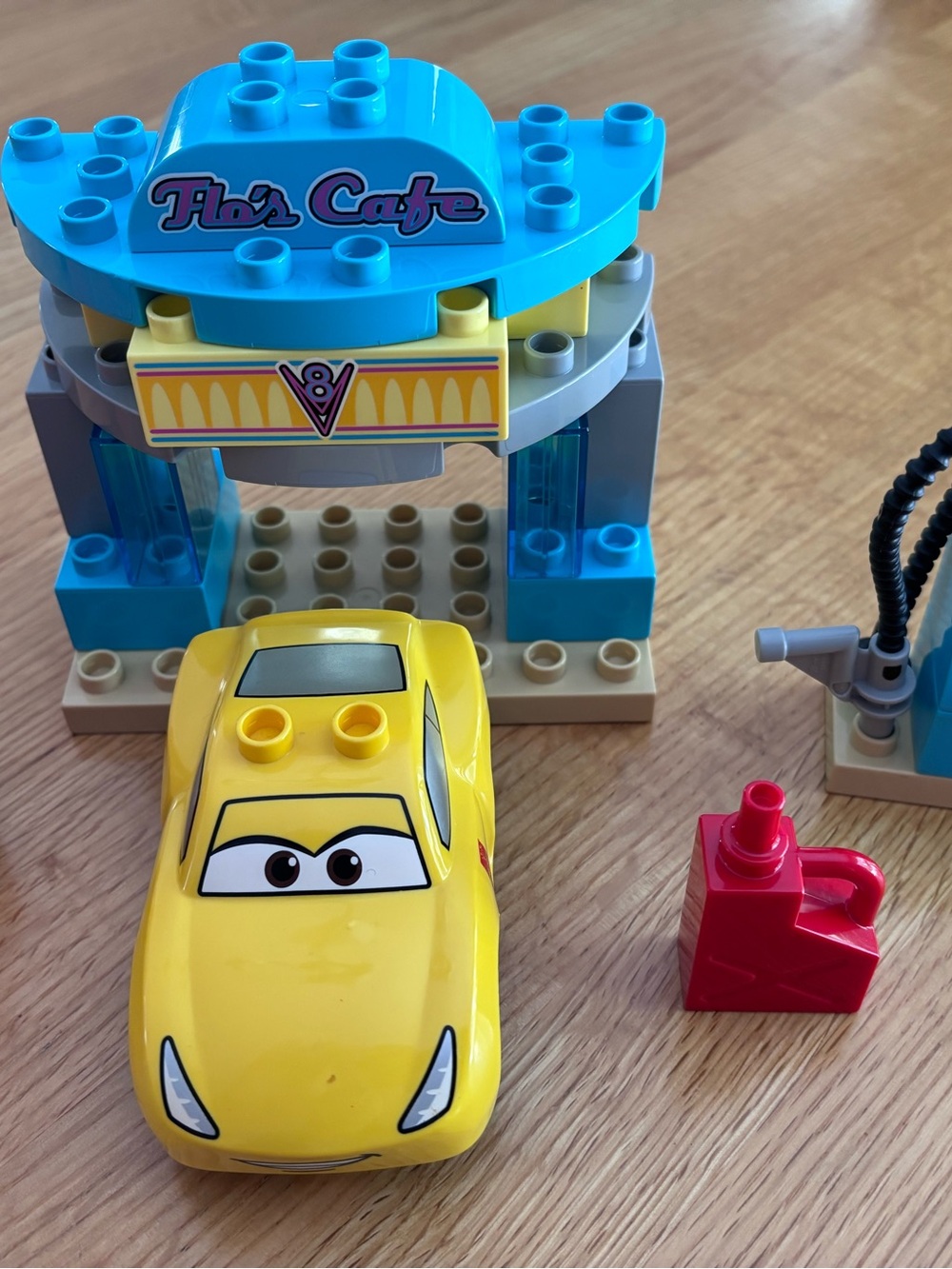 LEGO Cars Set - Flo’s Cafe - Picture 4 of 4